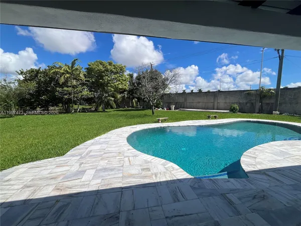 $4,600 | 11755 Southwest 37th Street, Miami, FL 33175