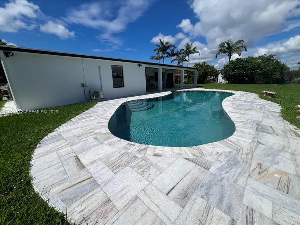 $4,600 | 11755 Southwest 37th Street, Miami, FL 33175