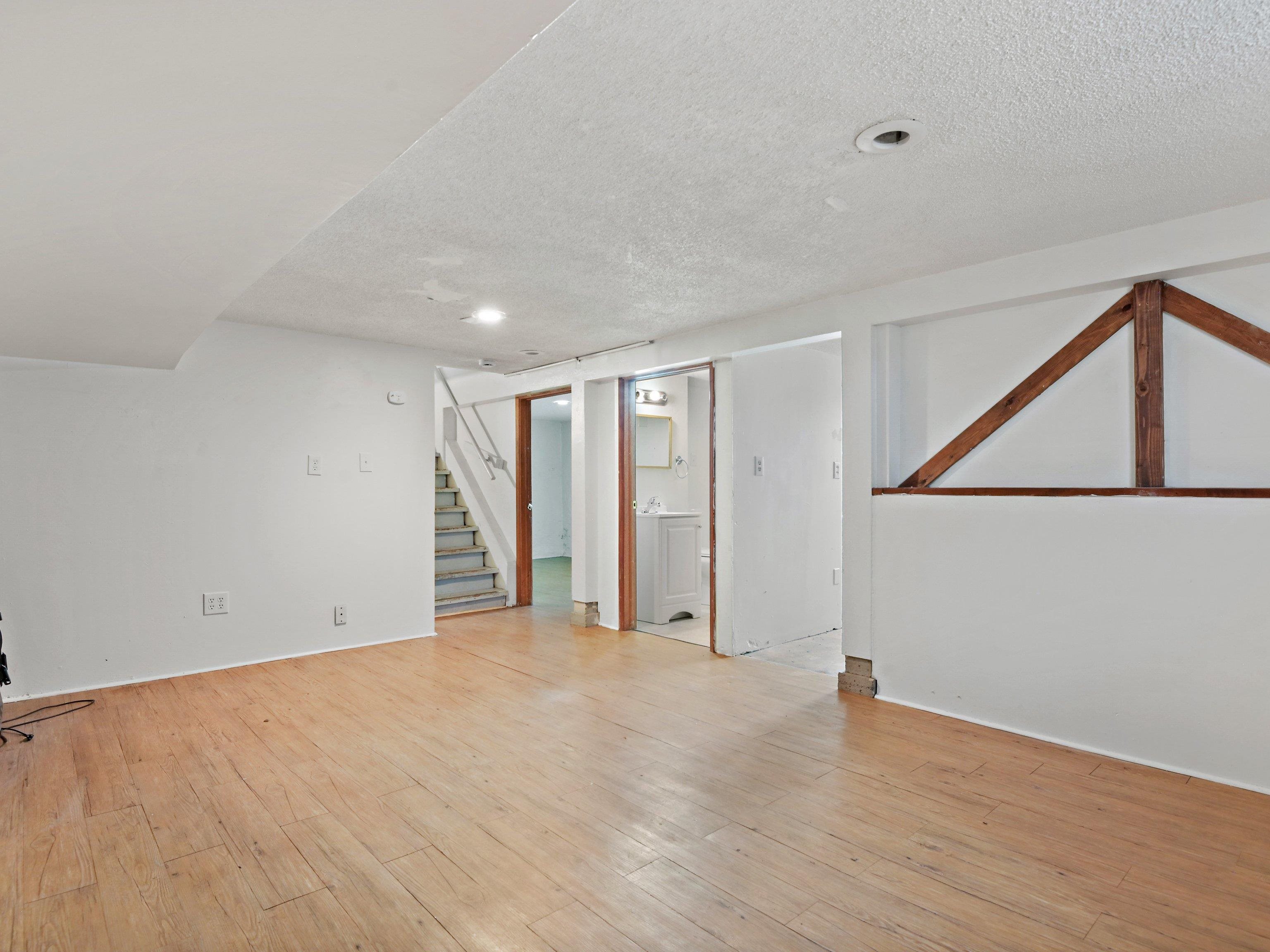 2711 North Ash Street Spokane, WA 99205 - Photo 11 of 19