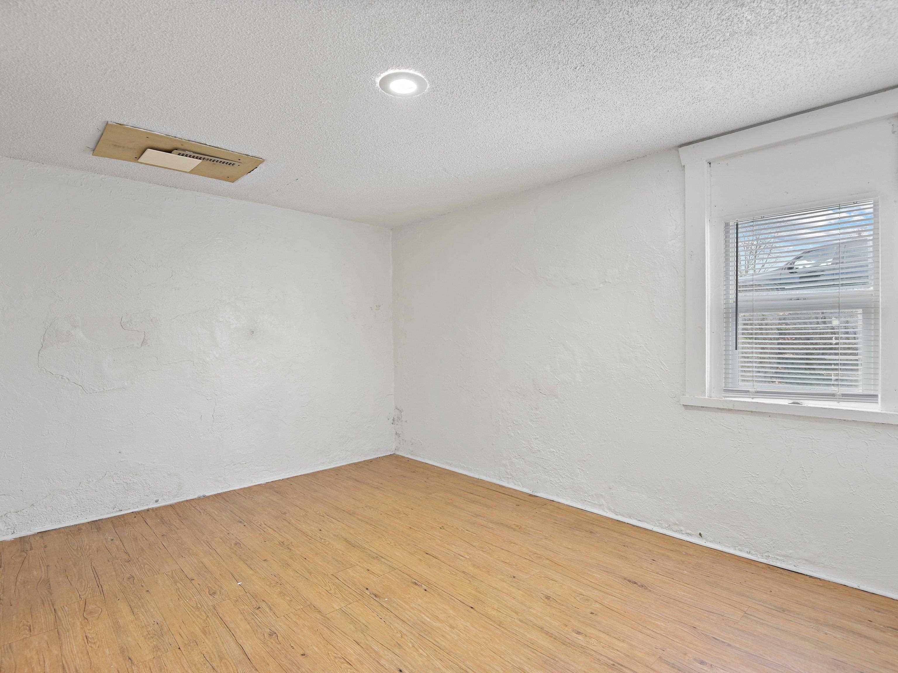 2711 North Ash Street Spokane, WA 99205 - Photo 12 of 19