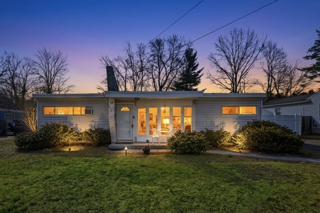 39 Groton Street Springfield, MA 01129 - Photo 1 of 41
