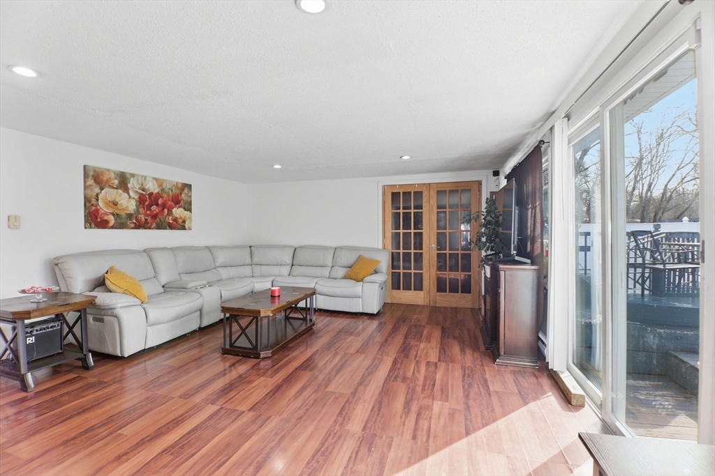 39 Groton Street Springfield, MA 01129 - Photo 15 of 41