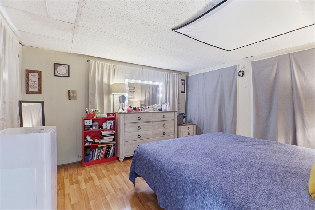 39 Groton Street Springfield, MA 01129 - Photo 18 of 41