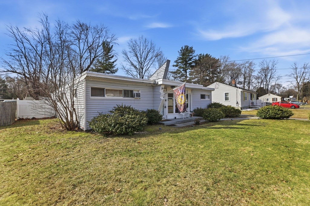 39 Groton Street Springfield, MA 01129 - Photo 2 of 41