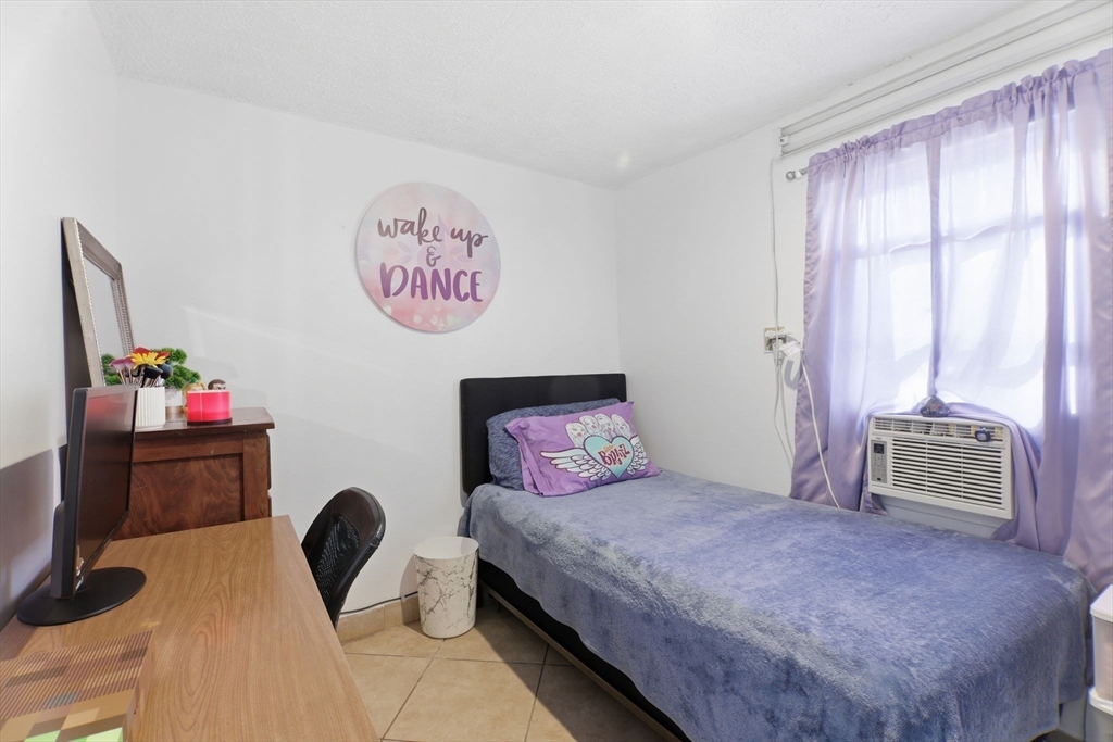 39 Groton Street Springfield, MA 01129 - Photo 32 of 41