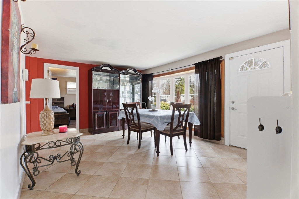 39 Groton Street Springfield, MA 01129 - Photo 7 of 41