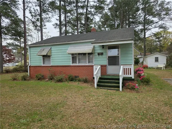 $120,000 | 407 North Edinborough Street, Red Springs, NC 28377