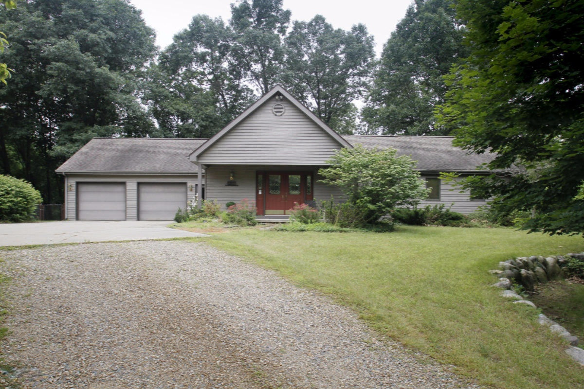 15870 Barth Lane Three Rivers, MI 49093 - Photo 3 of 44 15035573_01
