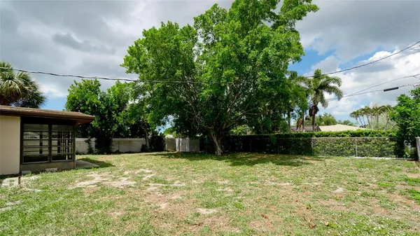 $359,000 | 3704 17th Avenue West, Bradenton, FL 34205