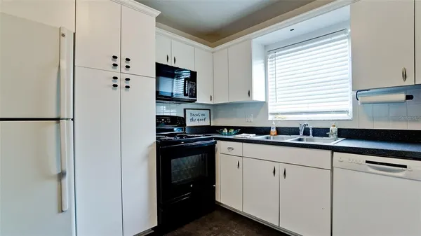 $359,000 | 3704 17th Avenue West, Bradenton, FL 34205