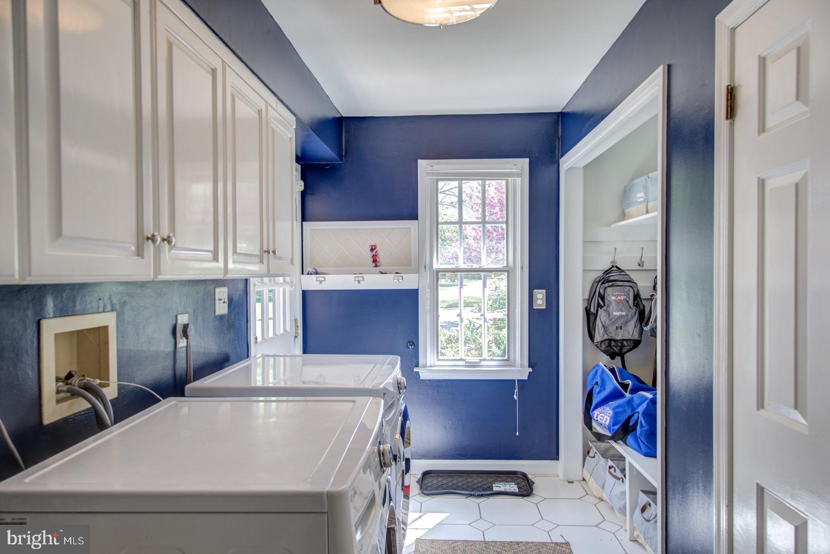 125 Graham Way Devon, PA 19333 - Photo 30 of 69 LAUNDRY/MUDROOM