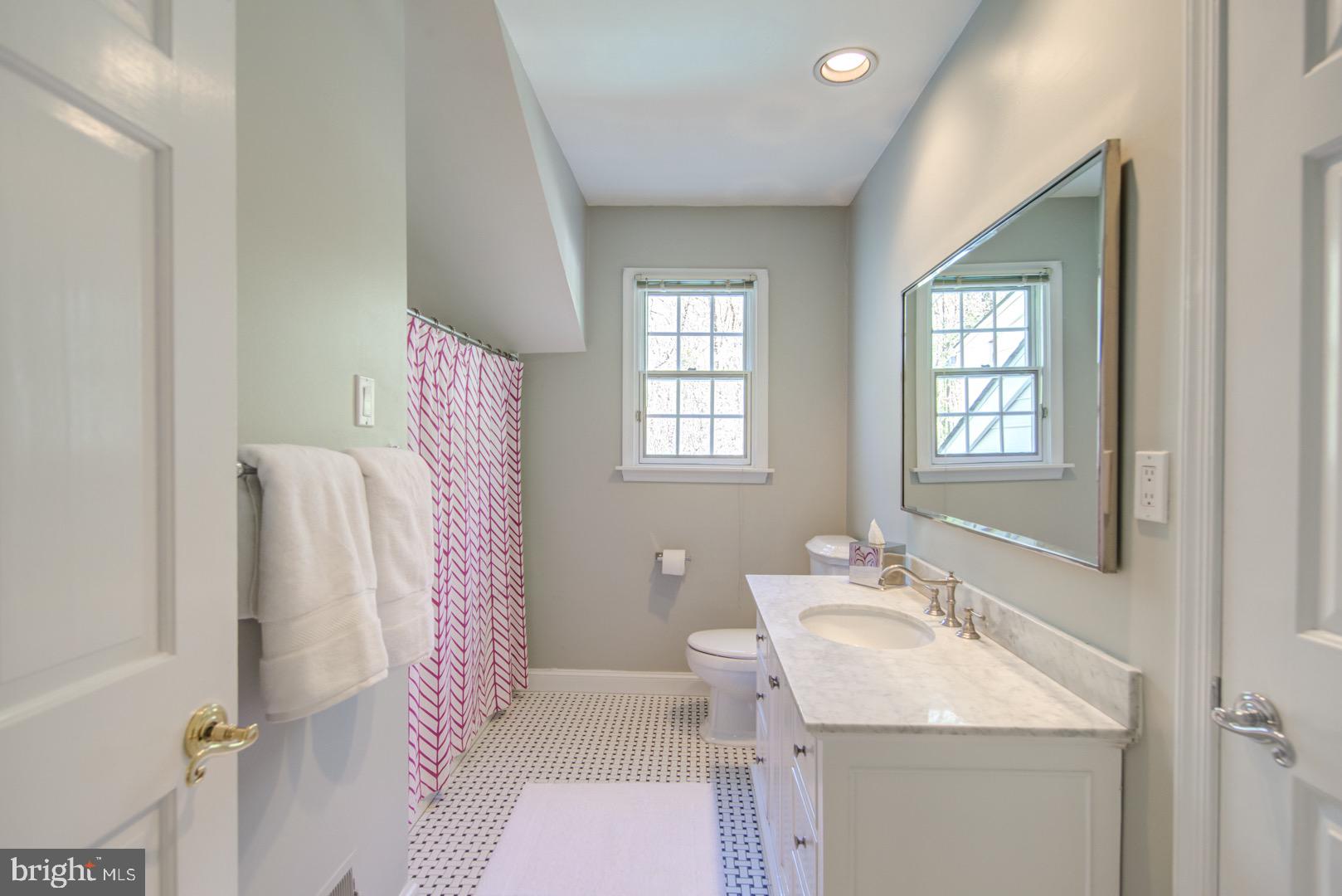 125 Graham Way Devon, PA 19333 - Photo 37 of 69 FULL BATHROOM #2
