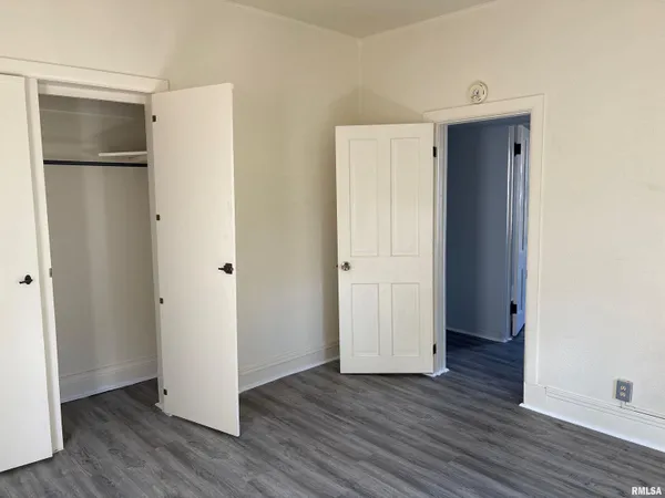 $1,300 | 901 Northeast Glen Oak Avenue, Unit 2, Peoria, IL 61603