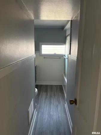 $1,300 | 901 Northeast Glen Oak Avenue, Unit 2, Peoria, IL 61603