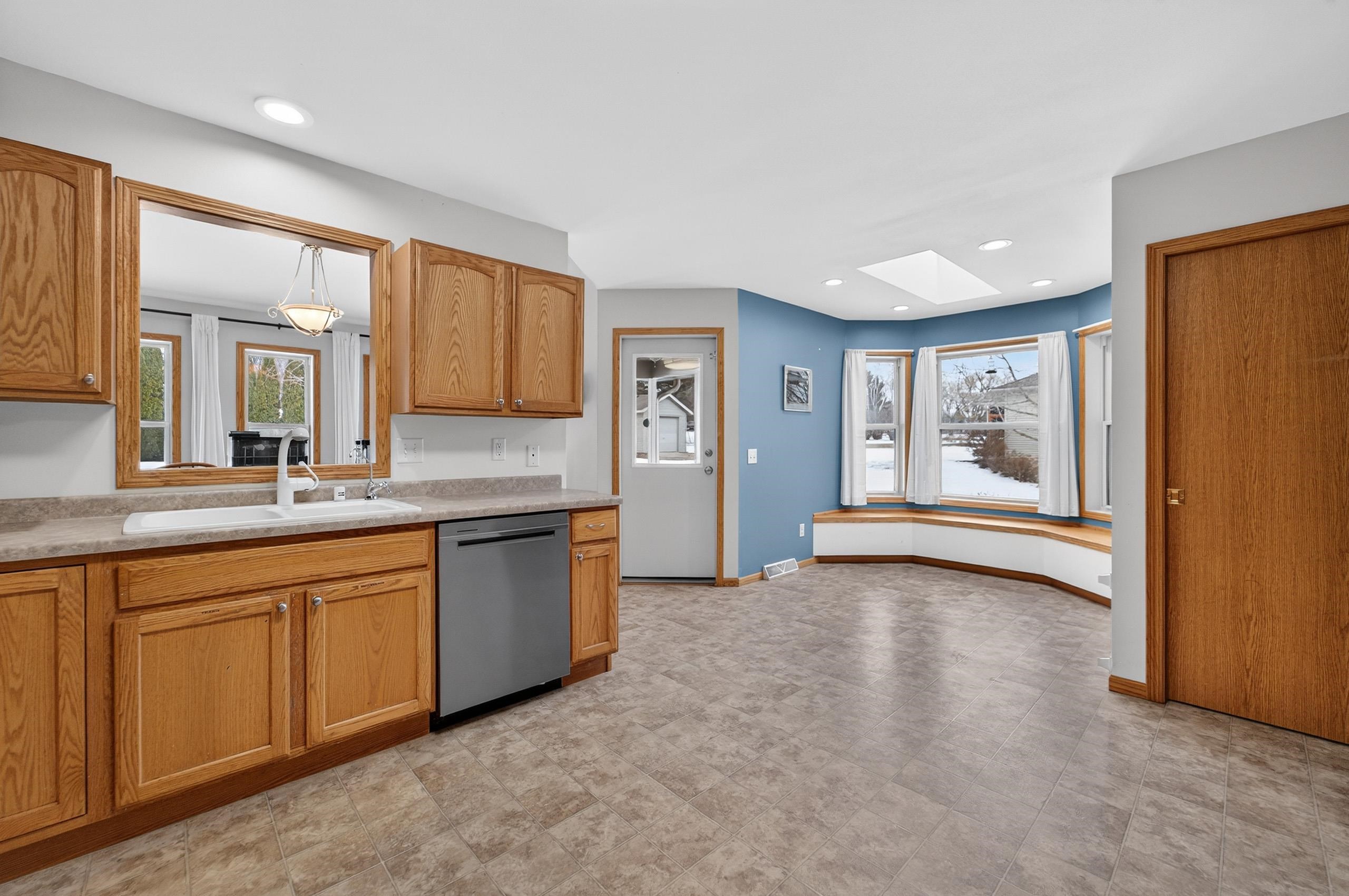 6683 Cheddar Crest Sun Prairie, WI 53590 - Photo 16 of 51