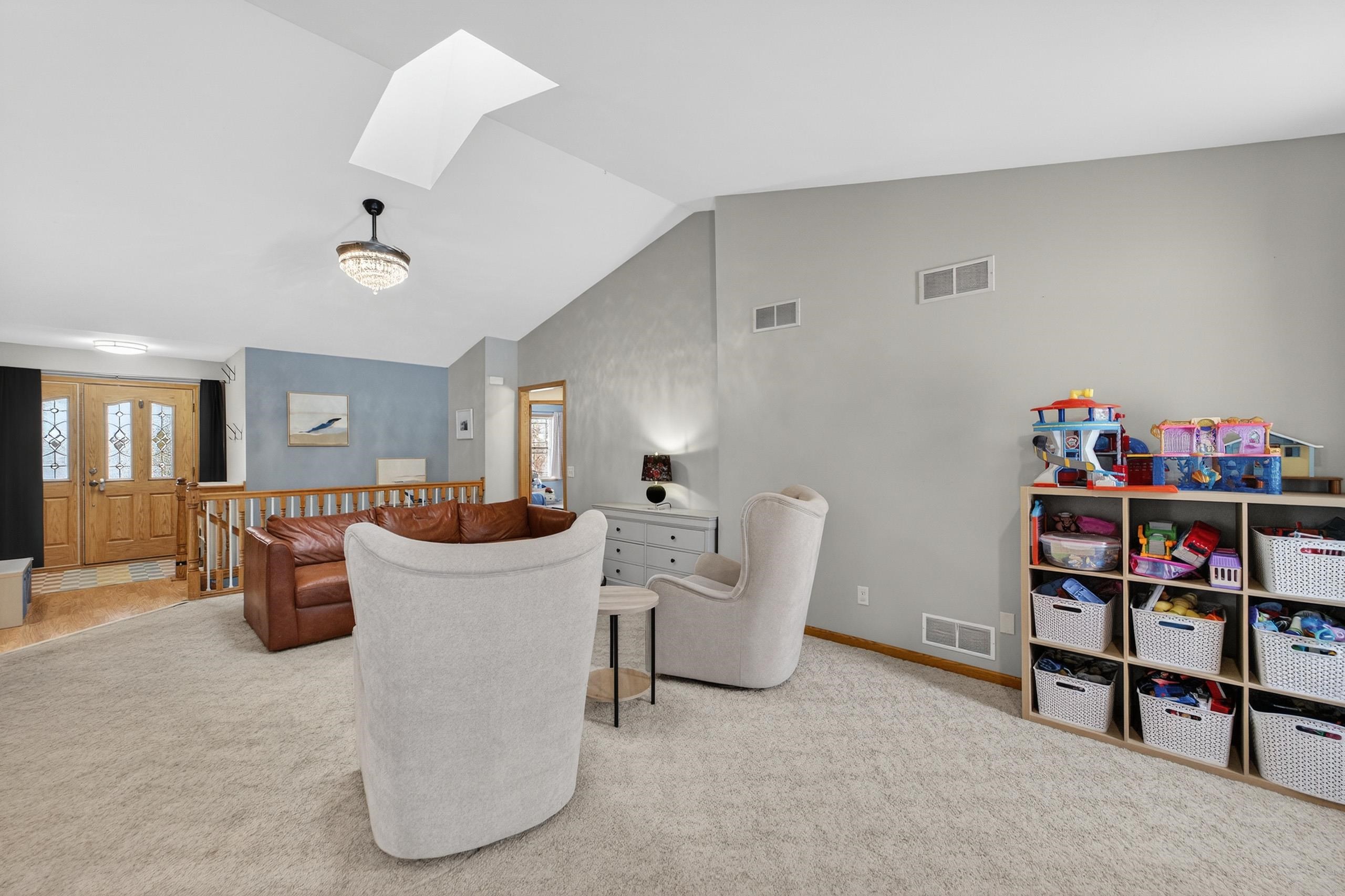 6683 Cheddar Crest Sun Prairie, WI 53590 - Photo 5 of 51