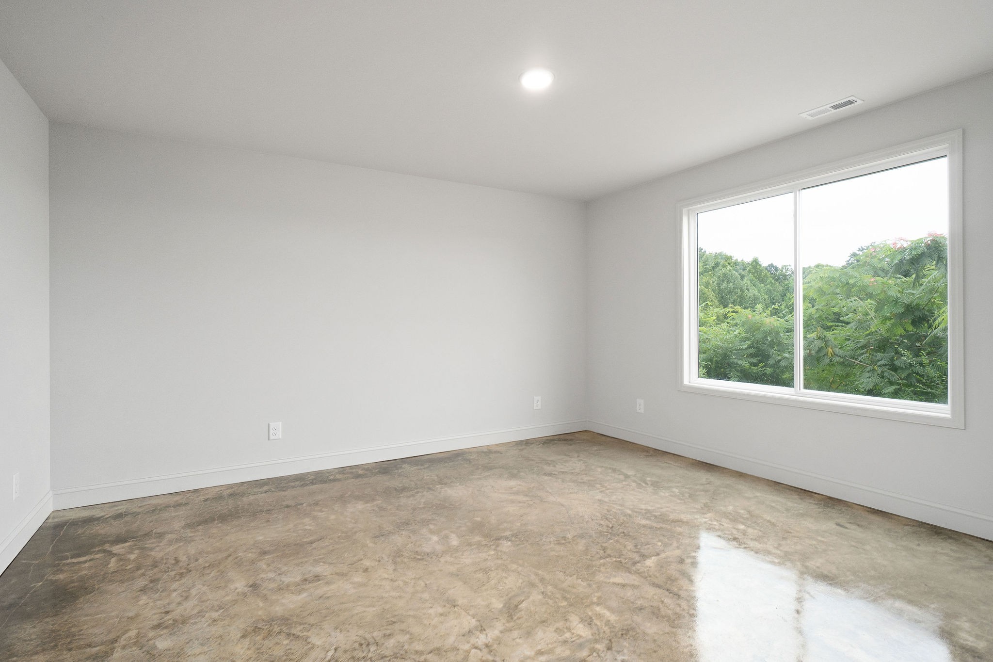 1124 Dale Ridge Road Dowelltown, TN 37059 - Photo 22 of 69 an empty room with a window