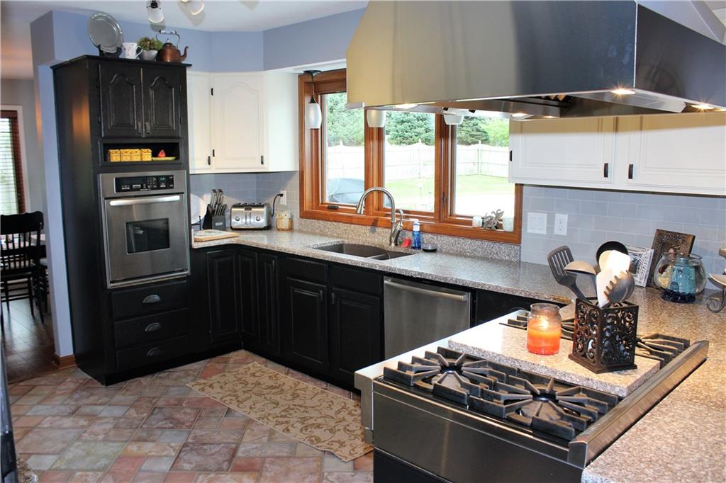 437 Cobblestone Road Avon, IN 46123 - Photo 12 of 41 Gallery Image 12
