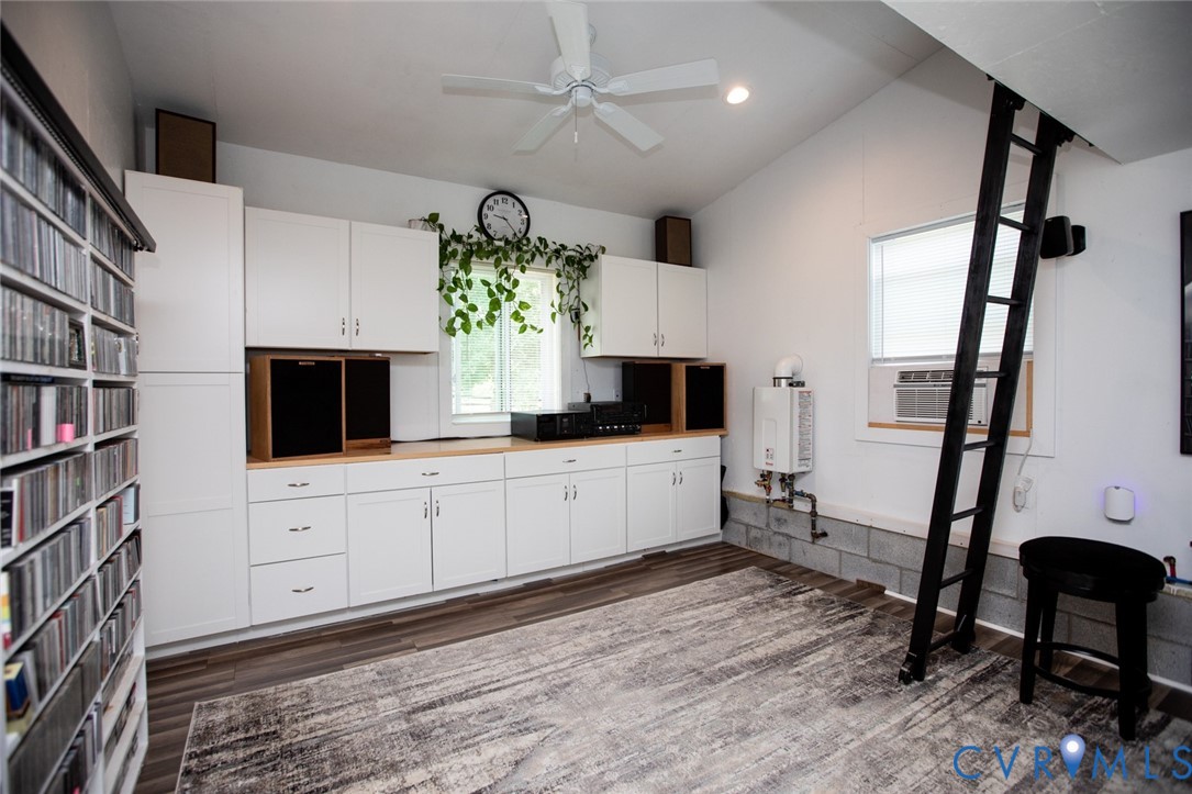 567 Monroe Church Road Rice, VA 23966 - Photo 55 of 83 inside studio