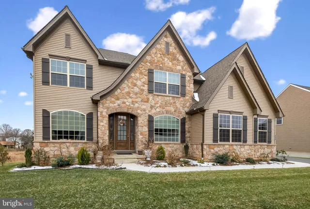 $1,195,000 | 454 East Delp Road, Lancaster, PA 17601