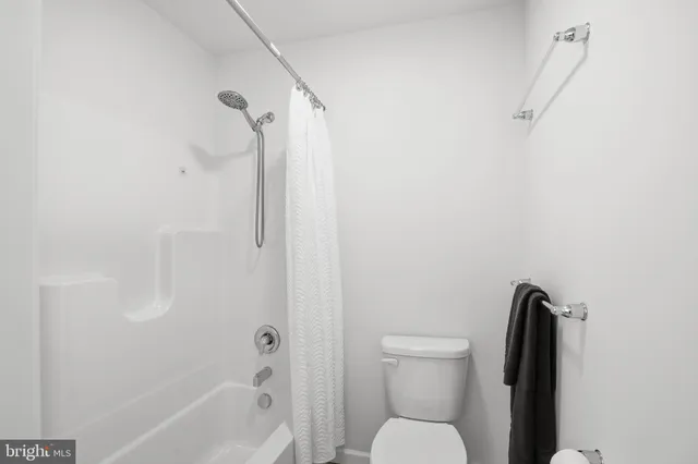 $1,195,000 | 454 East Delp Road, Lancaster, PA 17601