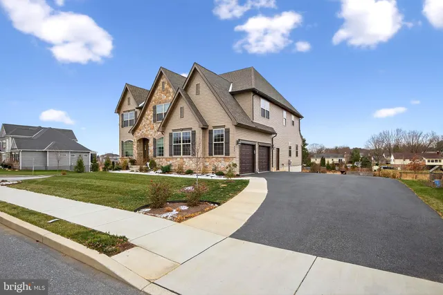 $1,195,000 | 454 East Delp Road, Lancaster, PA 17601