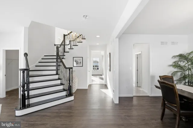 $1,195,000 | 454 East Delp Road, Lancaster, PA 17601