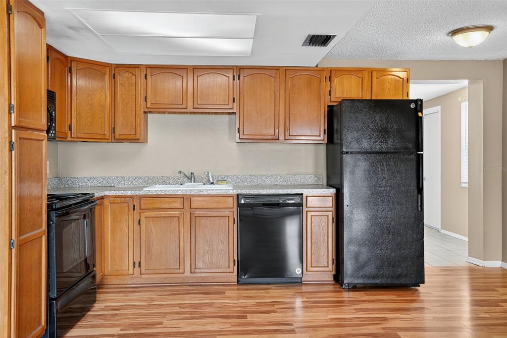 10800 Leeds Road Port Richey, FL 34668 - Photo 4 of 14