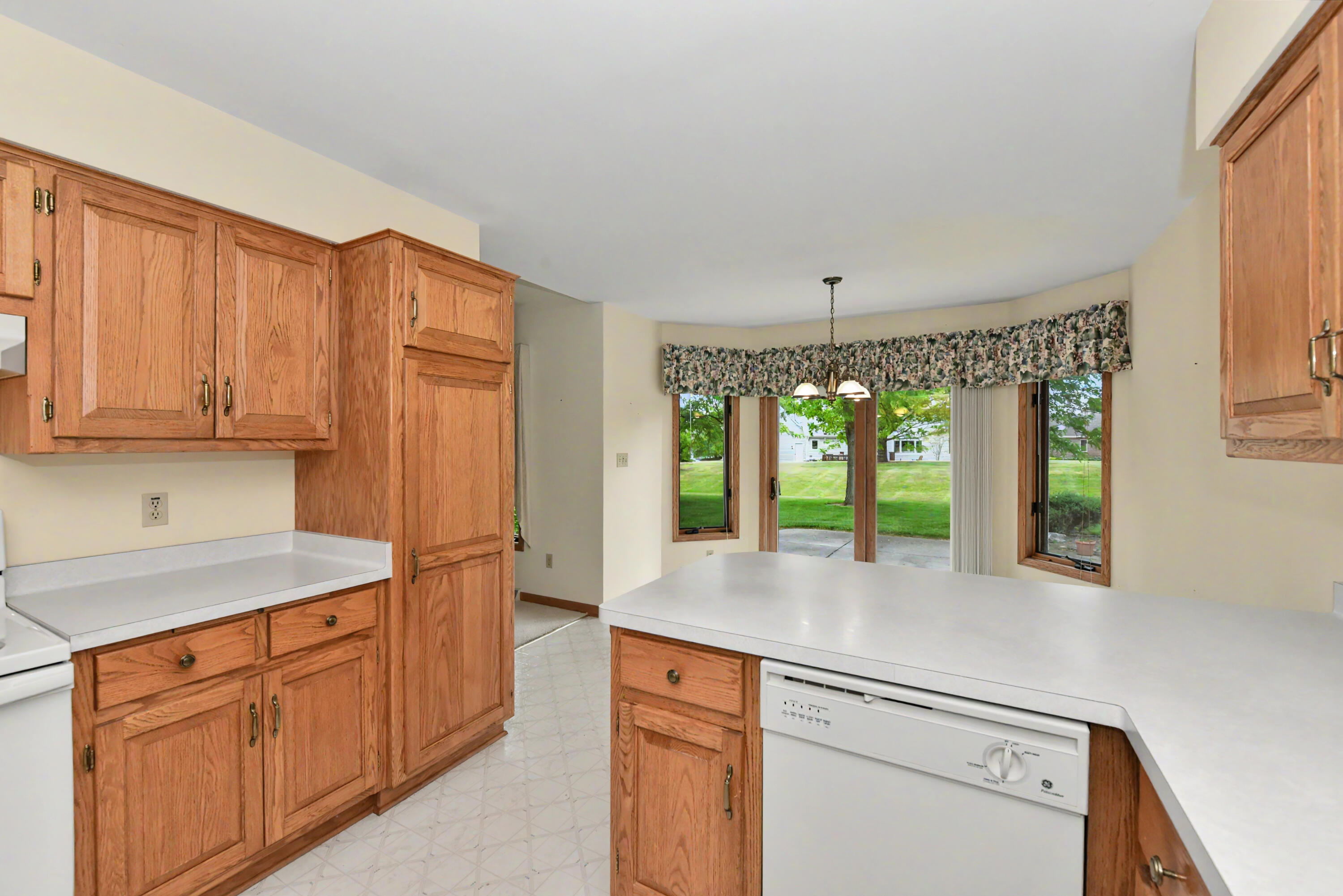 N22W26761 Shooting Star Road Pewaukee, WI 53072 - Photo 14 of 47 DSC_8206