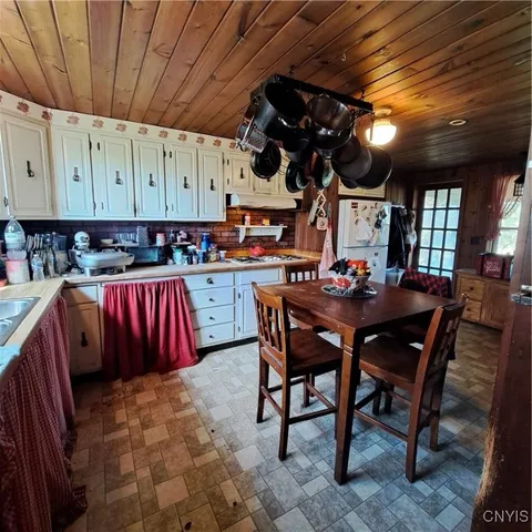 $114,900 | 933 Hillsboro Road, Camden, NY 13316