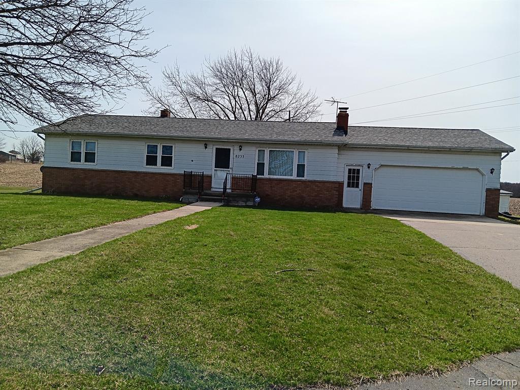8233 West Iosco Road Fowlerville, MI 48836 - Photo 1 of 16