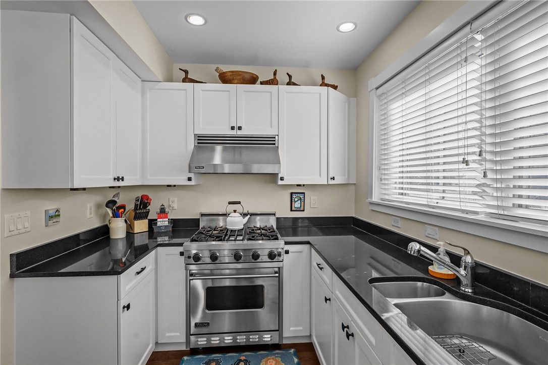 423 Hope Street, Unit 1A Bristol, RI 02809 - Photo 12 of 45 Kitchen