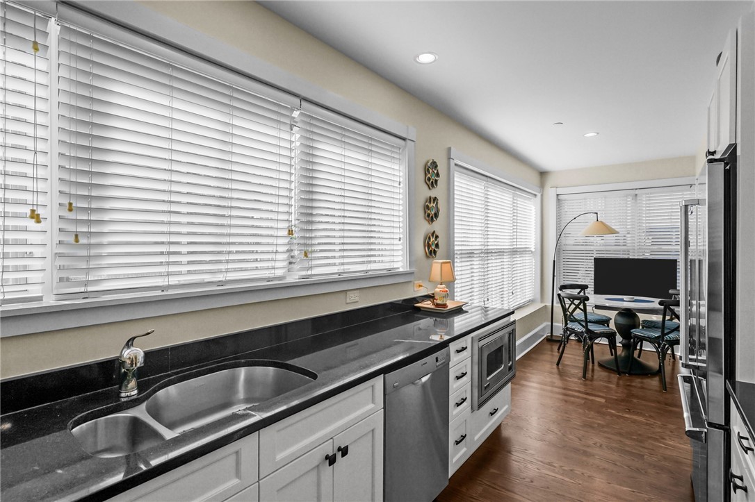 423 Hope Street, Unit 1A Bristol, RI 02809 - Photo 14 of 45 Kitchen