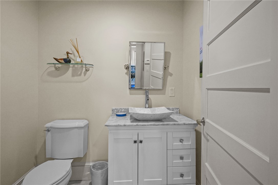 423 Hope Street, Unit 1A Bristol, RI 02809 - Photo 21 of 45 Half bath