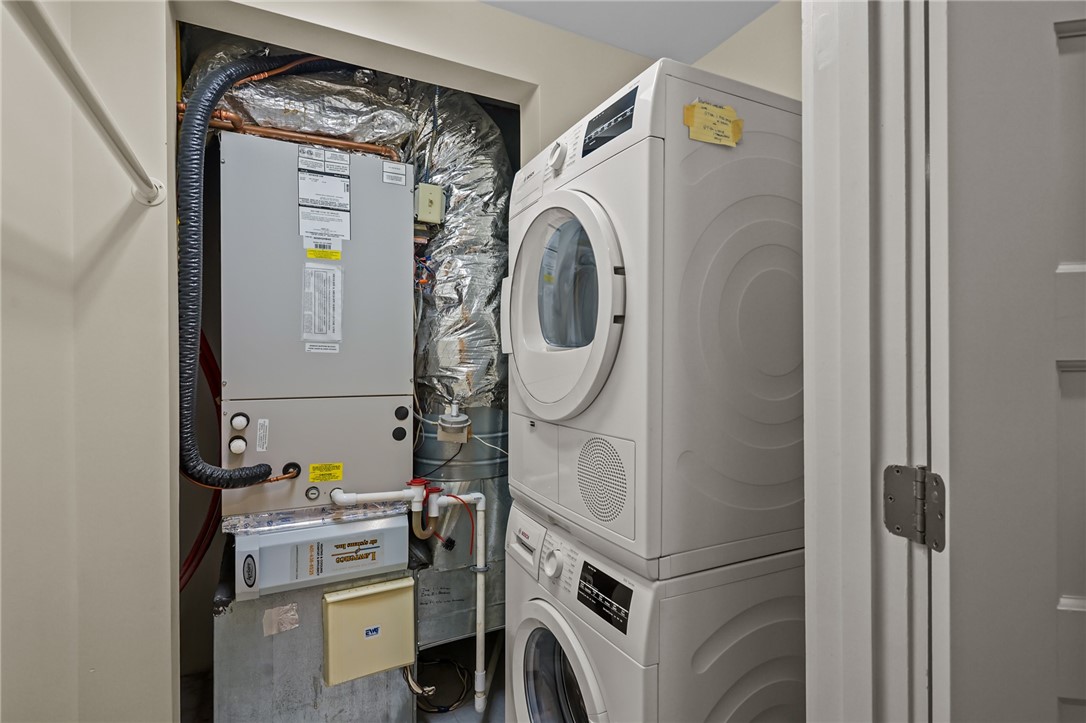 423 Hope Street, Unit 1A Bristol, RI 02809 - Photo 28 of 45 Laundry off hallway