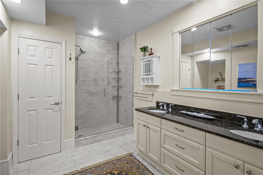 423 Hope Street, Unit 1A Bristol, RI 02809 - Photo 36 of 45 Primary en suite bathroom