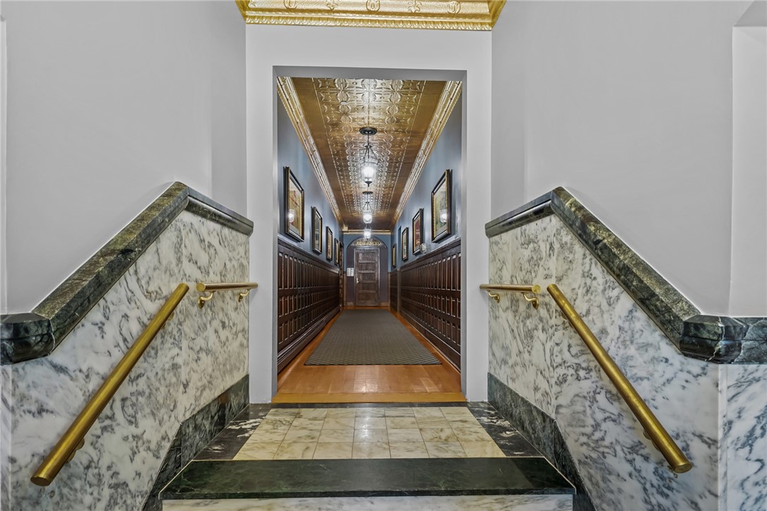 423 Hope Street, Unit 1A Bristol, RI 02809 - Photo 4 of 45 Belvedere Entry