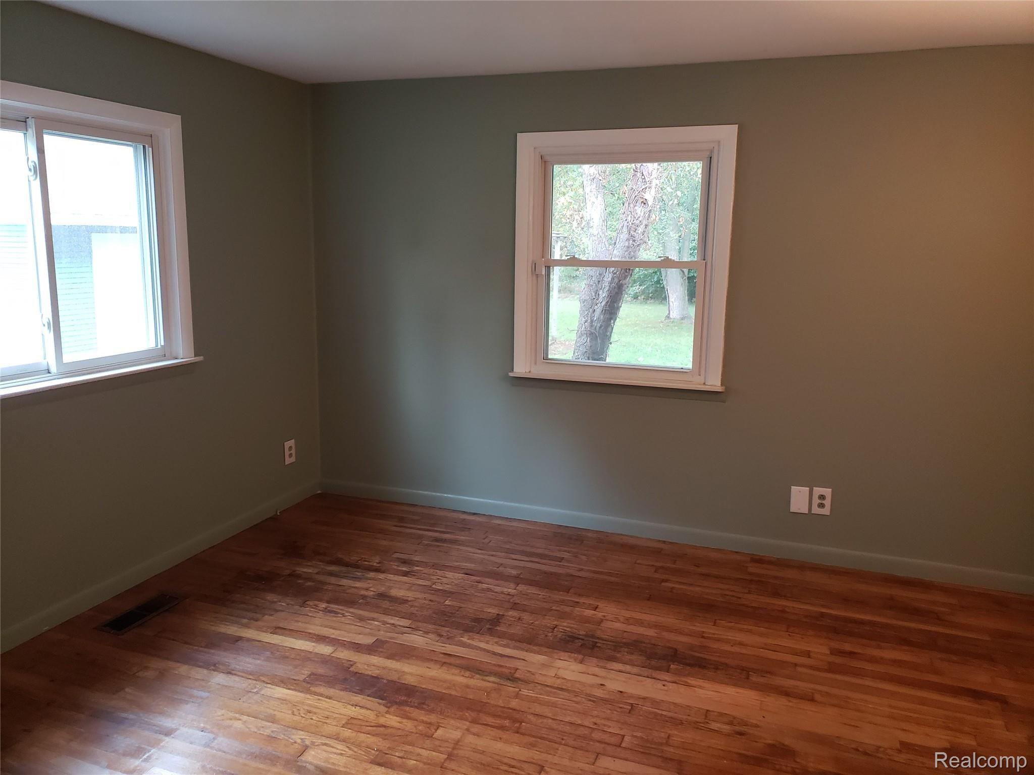 2465 Carpenter Road Lapeer, MI 48446 - Photo 24 of 28 Bedroom