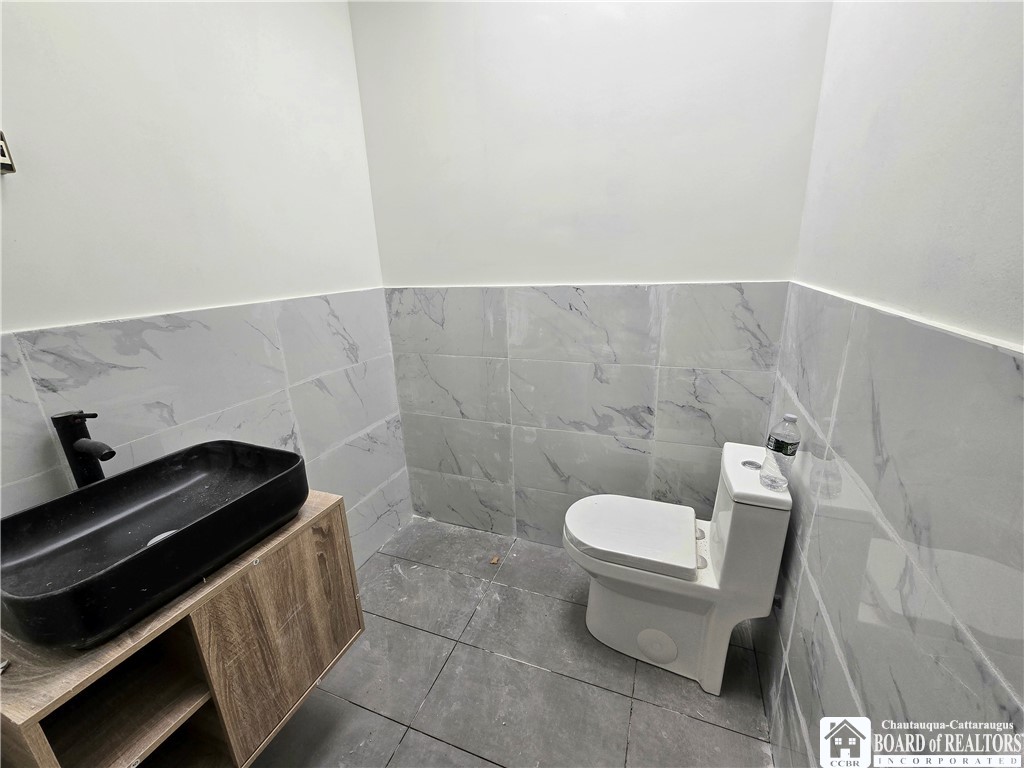 168 Main Street Eldred, PA 16731 - Photo 17 of 22 Front office space half bath