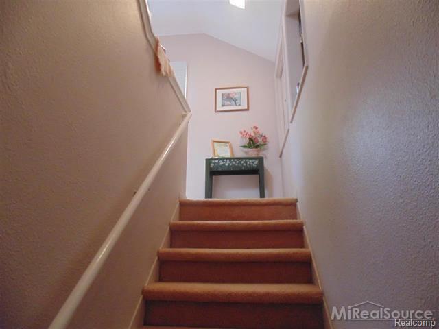 84 Riverside Drive Mount Clemens, MI 48043 - Photo 15 of 30 15.jpg