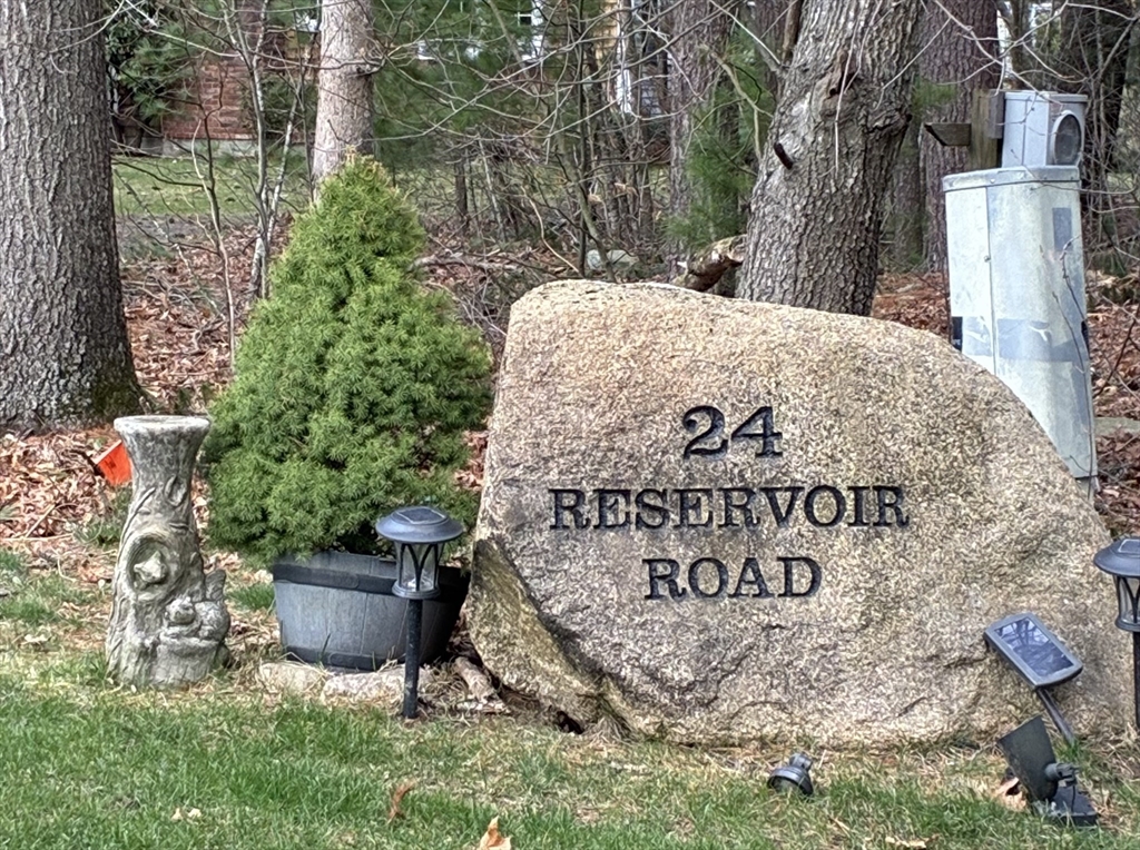 24 Reservoir Road Pembroke, MA 02359 - Photo 2 of 42