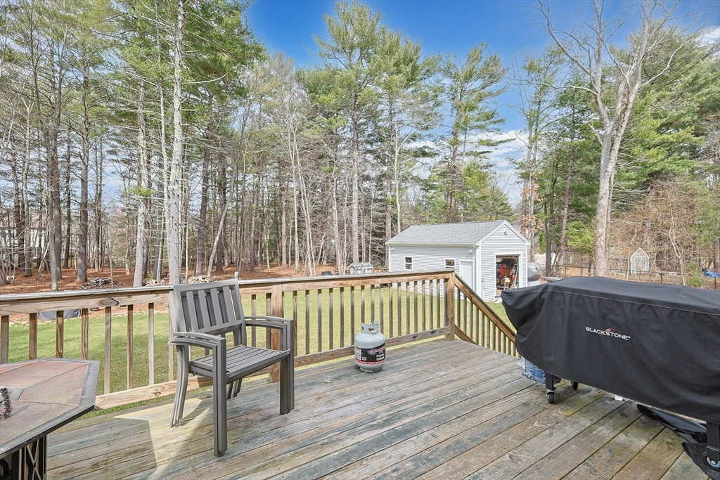 24 Reservoir Road Pembroke, MA 02359 - Photo 6 of 42