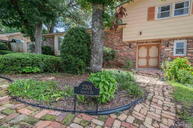 $539,900 | 2201 Dupont Drive, Pensacola, FL 32503