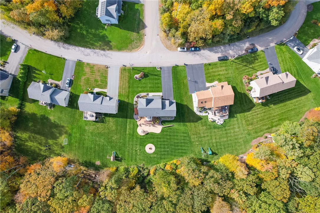 121 Ashbrook Drive Cranston, RI 02921 - Photo 11 of 41