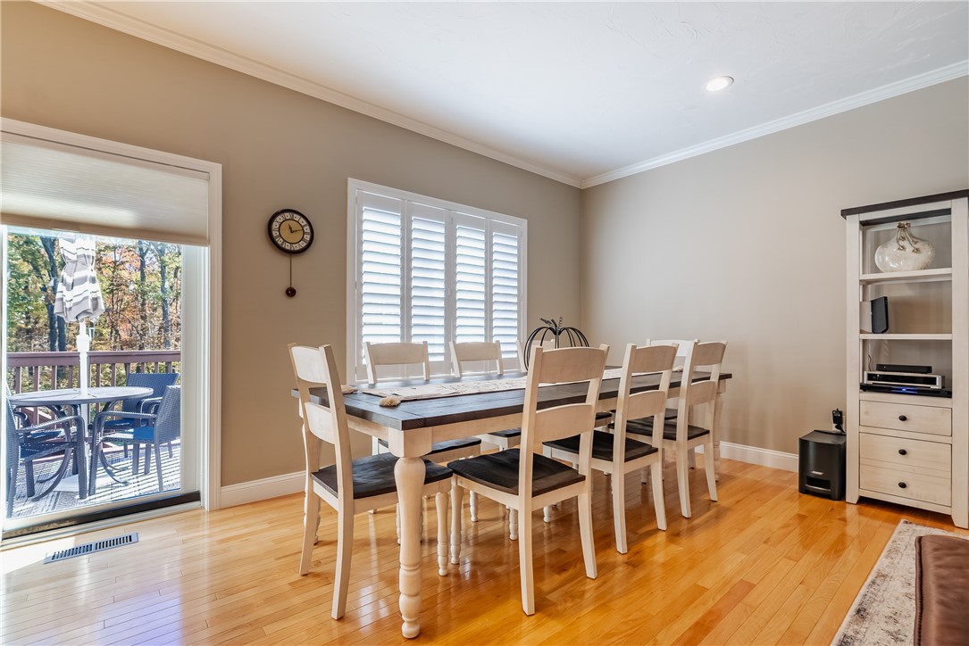 121 Ashbrook Drive Cranston, RI 02921 - Photo 15 of 41