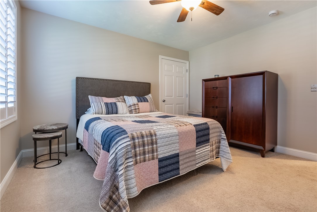 121 Ashbrook Drive Cranston, RI 02921 - Photo 24 of 41