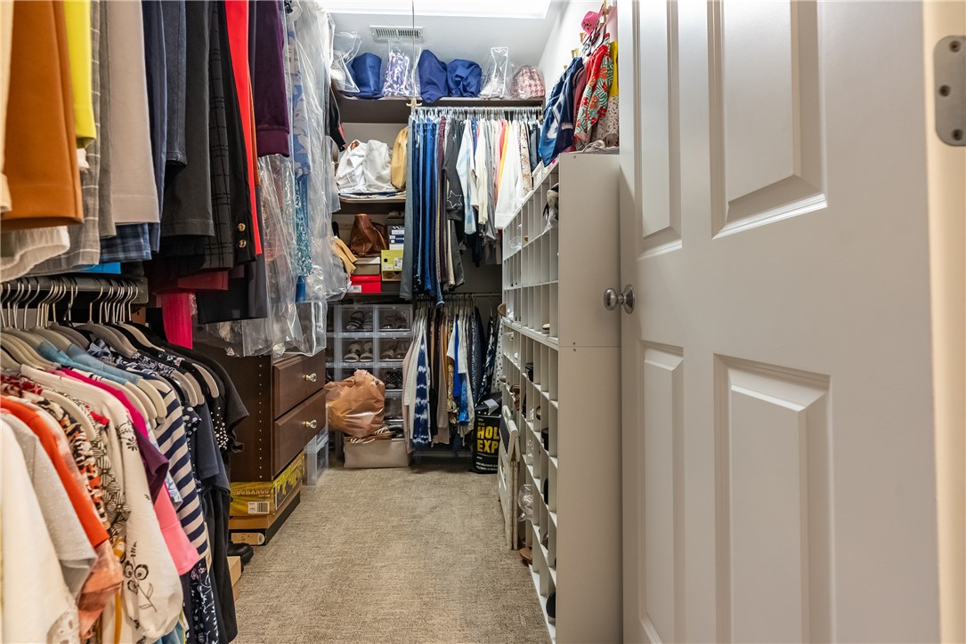 121 Ashbrook Drive Cranston, RI 02921 - Photo 26 of 41