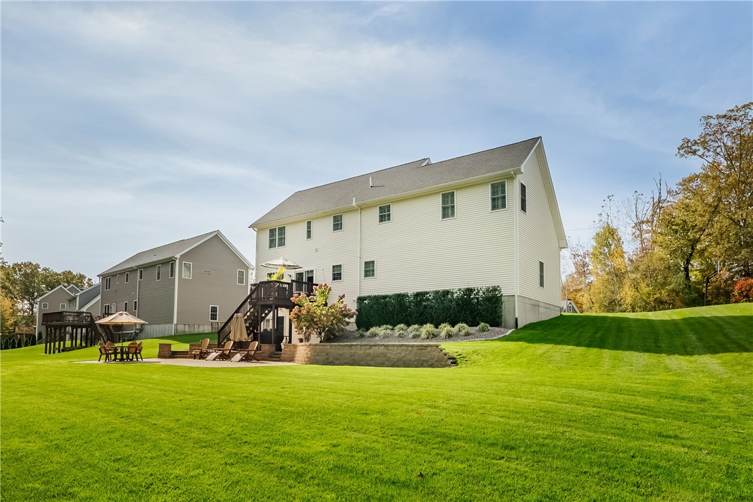 121 Ashbrook Drive Cranston, RI 02921 - Photo 6 of 41