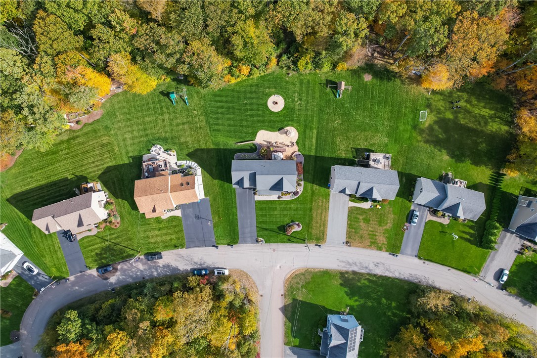 121 Ashbrook Drive Cranston, RI 02921 - Photo 8 of 41