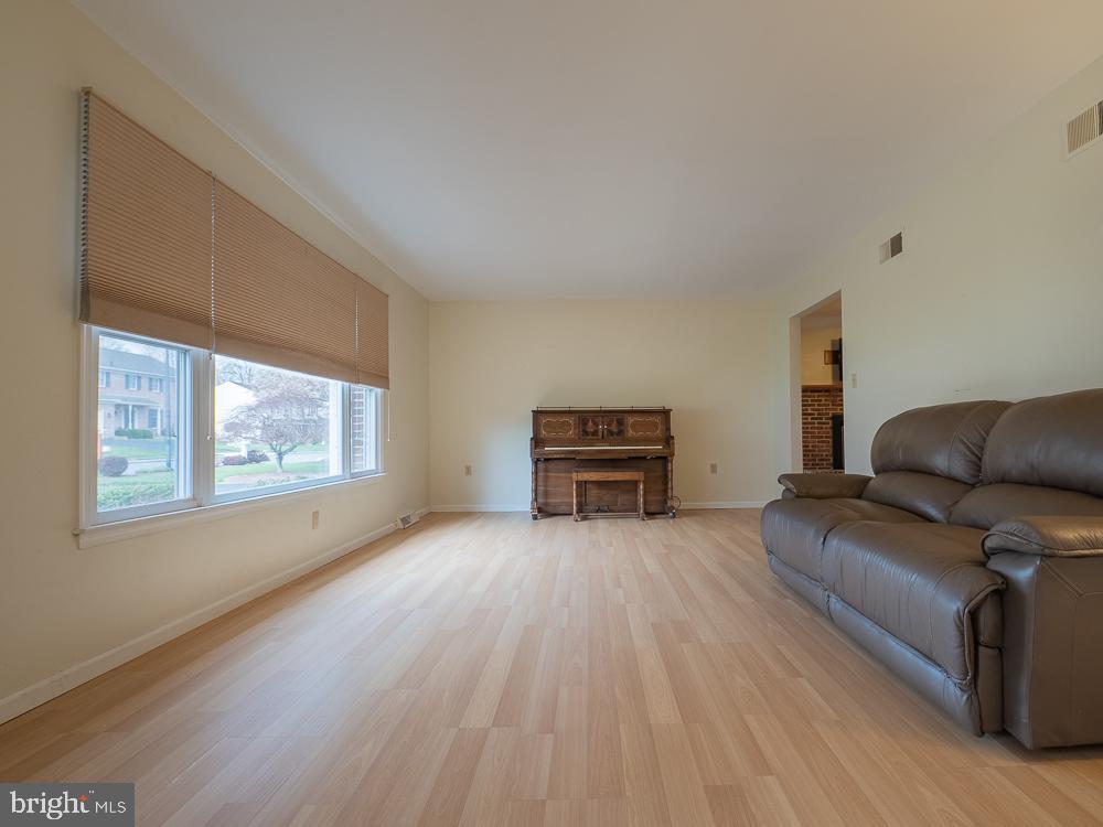 11 Buck Run Mohnton, PA 19540 - Photo 4 of 36